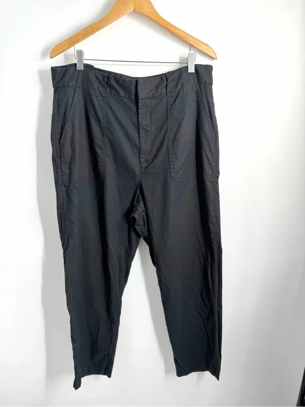 Banana Republic Linen Black Pants in size 16 XL